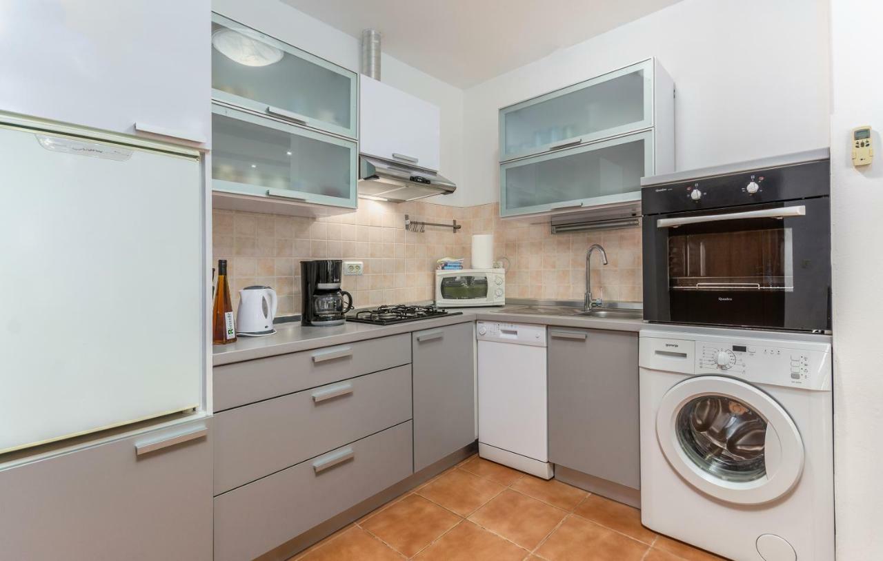 Apartment Valerio Новиград Екстериор снимка